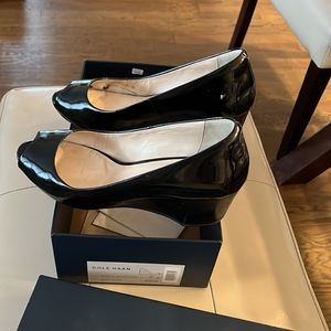 Cole Haan Black Patent Sadie Wedge - peep toe size 7 in great condition